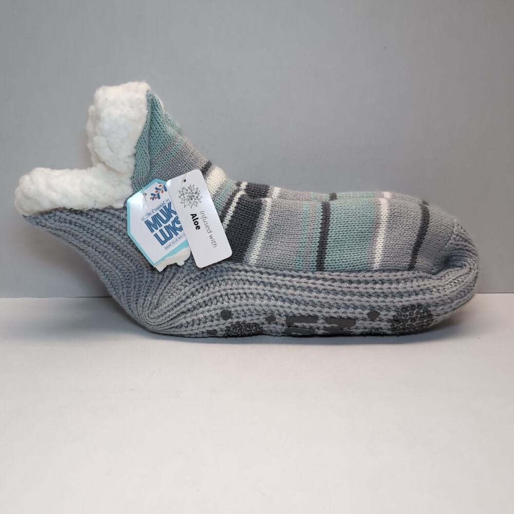 Muk Luks Aloe Infused Cabin Socks Slippers S/M Thick Stripes Grippers Grey